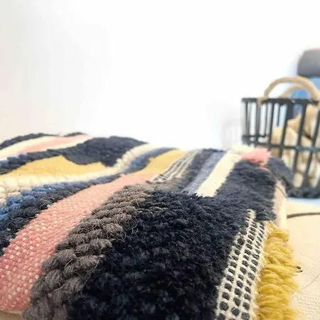 Le Pommeraye Апартаменты *